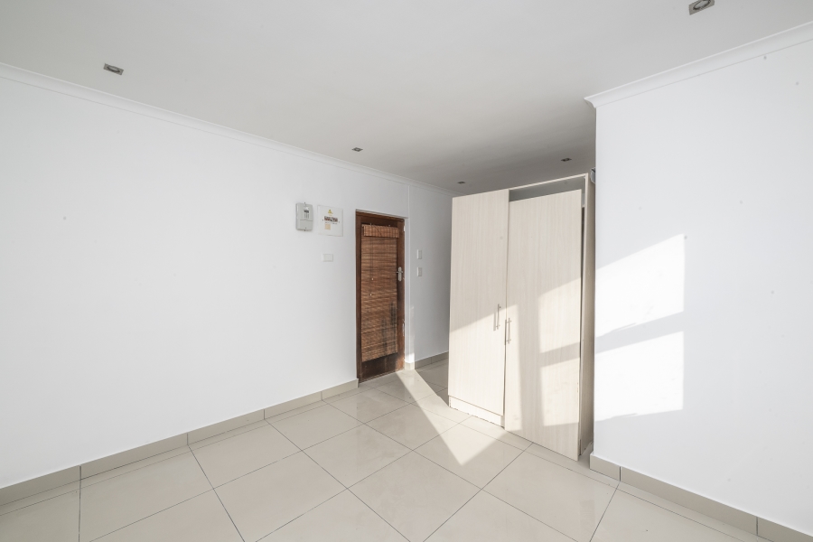 1 Bedroom Property for Sale in Heathfield Western Cape